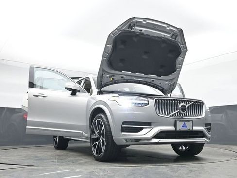 Used 2023 Volvo XC90 B6 Plus AWD/4WD image 55