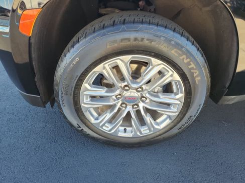 Used 2022 GMC Yukon SLT w/ SLT Luxury Package image 11