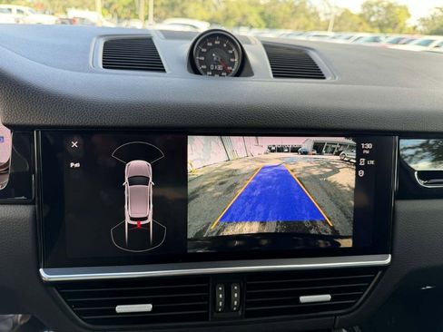 Used 2023 Porsche Cayenne S image 23