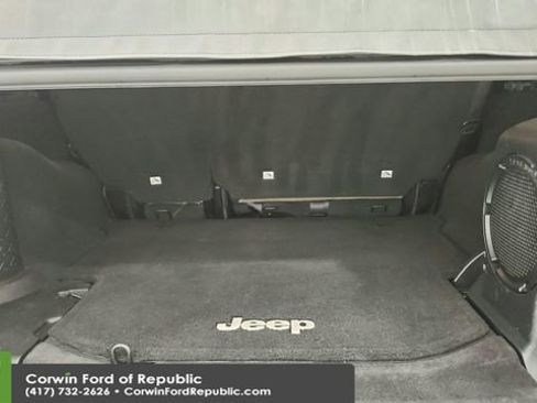 Used 2011 Jeep Wrangler Unlimited Rubicon w/ Dual Top Group image 20