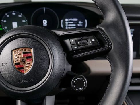 Certified 2025 Porsche Macan 4S Electric image 24