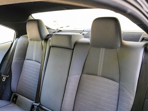 Used 2025 Toyota Corolla SE w/ SE Premium Package FWD image 18