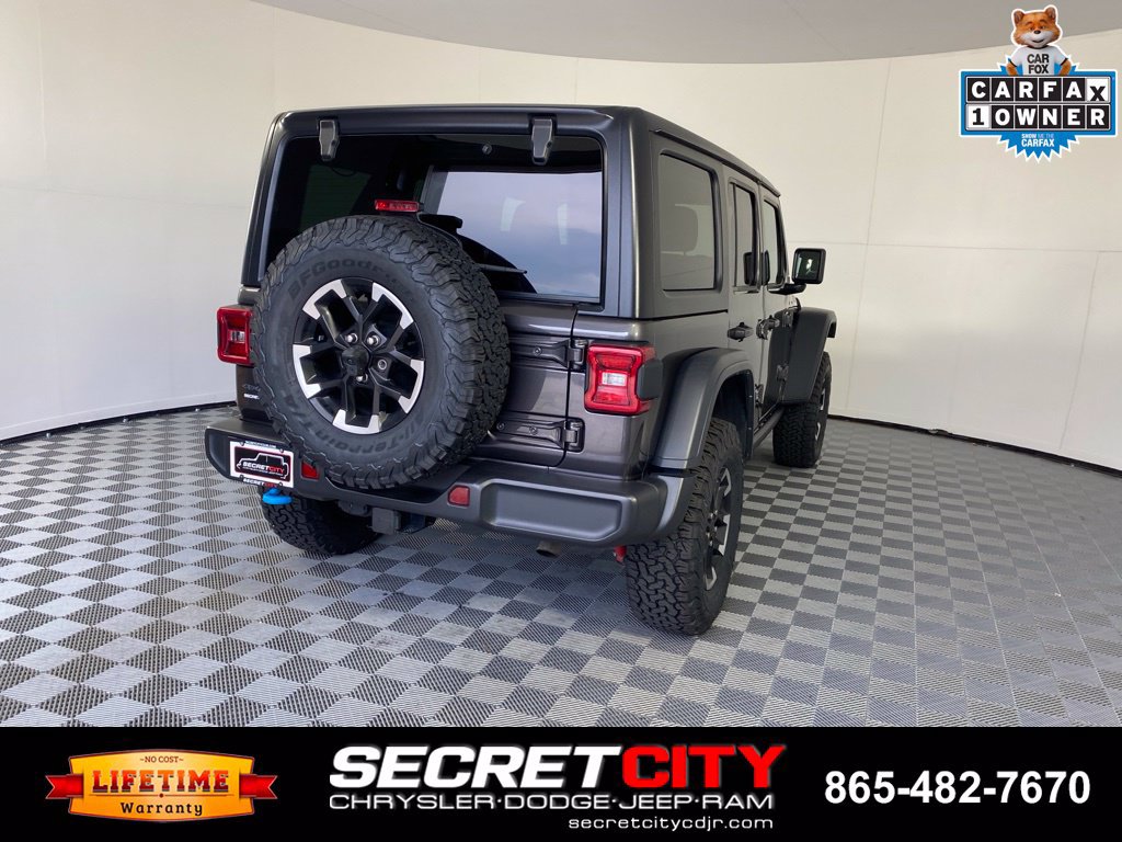 Used 2024 Jeep Wrangler Unlimited Rubicon 4xe w/ Technology Group AWD/4WD image 7