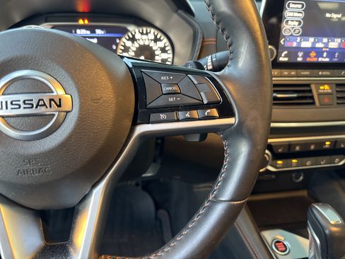 Used 2020 Nissan Altima 2.5 SR w/ Premium Package FWD image 19