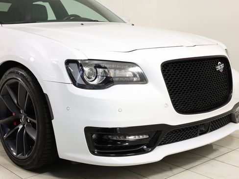 Used 2023 Chrysler 300 C RWD image 37