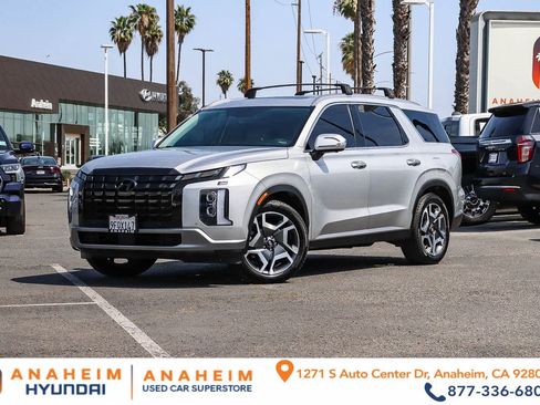 Used 2023 Hyundai Palisade SEL w/ Premium Package FWD image 1