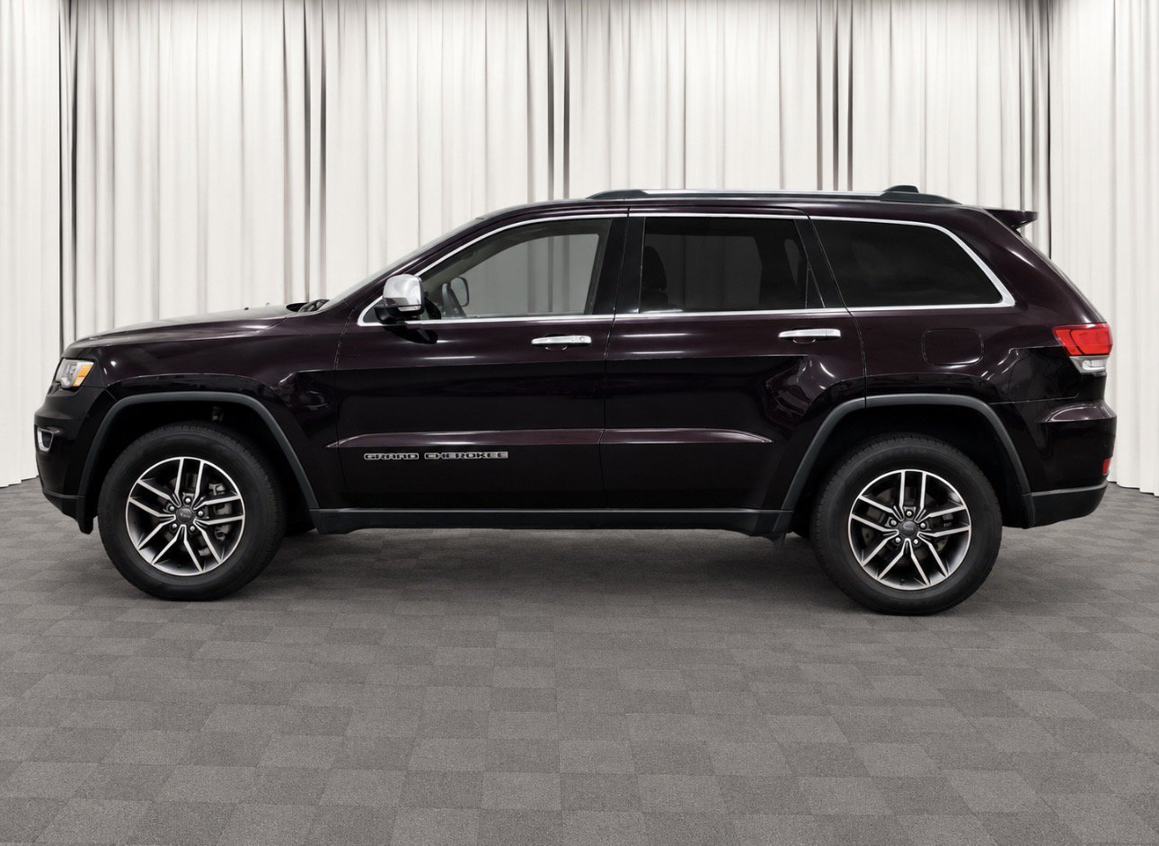 Used 2020 Jeep Grand Cherokee Limited AWD/4WD image 6