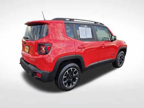 Used 2023 Jeep Renegade Trailhawk AWD/4WD image 3