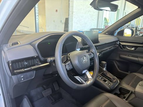 Used 2024 Honda CR-V Sport Touring image 11