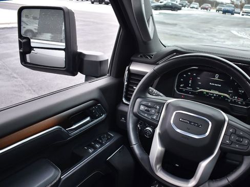 Used 2025 GMC Sierra 2500 Denali image 19