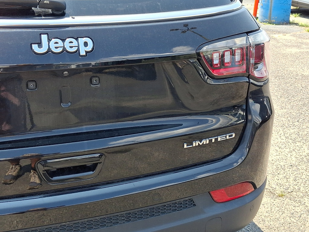 Used 2024 Jeep Compass Limited AWD/4WD image 16