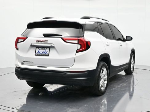 Certified 2022 GMC Terrain SLE w/ Driver Convenience Package image 5