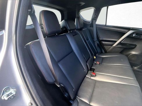 Used 2016 Toyota RAV4 SE image 23