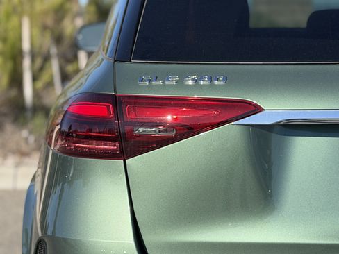 New 2025 Mercedes-Benz GLE 580 4MATIC image 11