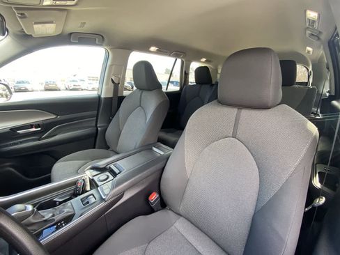 Certified 2026 Toyota Grand Highlander LE image 22