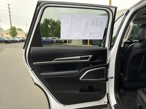 Used 2023 Kia Telluride S w/ S Sunroof Package AWD/4WD image 18