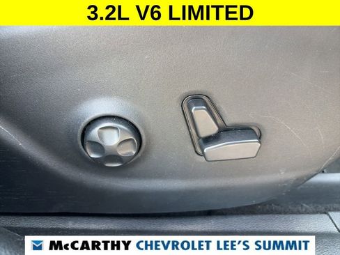 Used 2019 Jeep Cherokee Limited AWD/4WD image 27