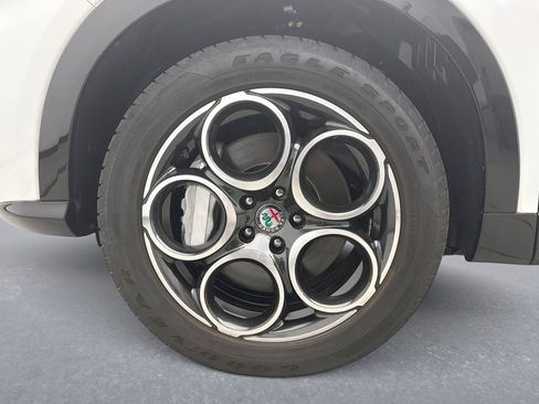 Used 2024 Alfa Romeo Tonale Ti AWD/4WD image 26