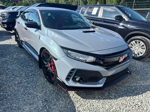 Used 2019 Honda Civic Type R image 2