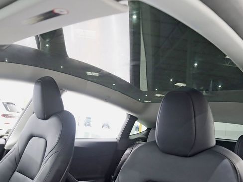 Used 2023 Tesla Model Y Long Range image 29