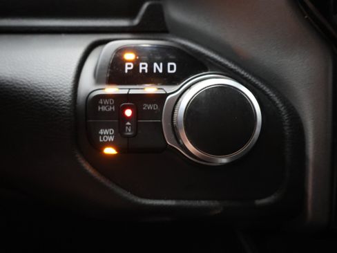 Used 2024 RAM 2500 Big Horn w/ Night Edition AWD/4WD image 39