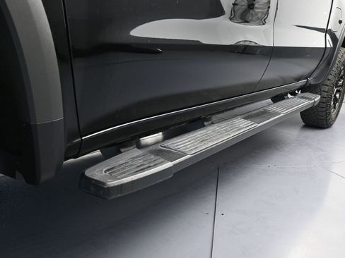 Used 2024 Chevrolet Silverado 1500 ZR2 w/ Technology Package image 34