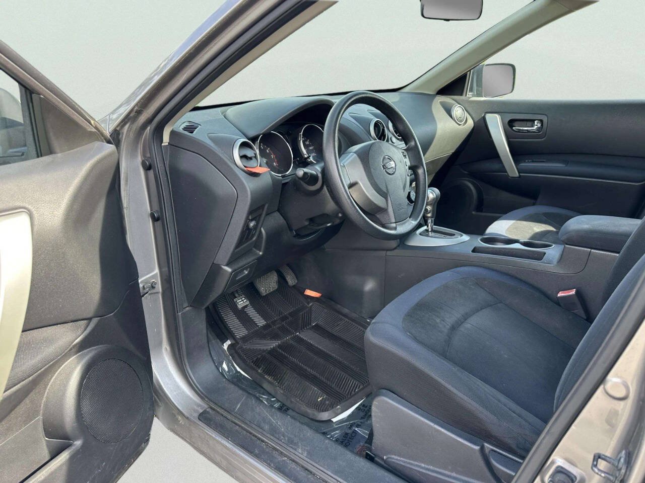 Used 2010 Nissan Rogue S FWD image 12