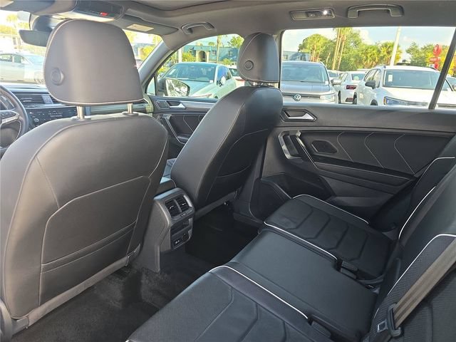 Used 2023 Volkswagen Tiguan SEL R-Line AWD/4WD image 10