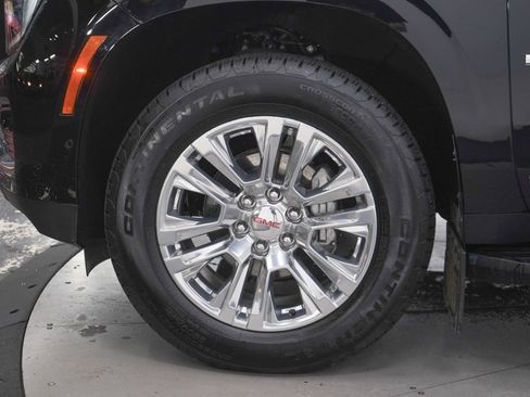 Used 2025 GMC Yukon XL Denali w/ LPO, Floor Liner Package AWD/4WD image 31