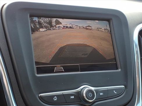 Used 2023 Chevrolet Equinox LS w/ Driver Confidence II Package image 23