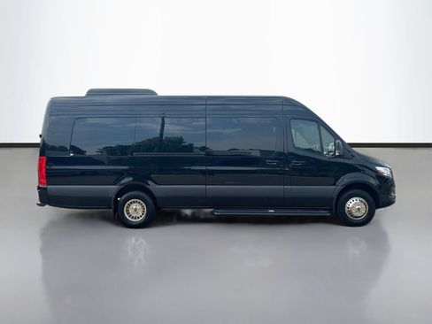 Used 2024 Mercedes-Benz Sprinter 3500 image 2