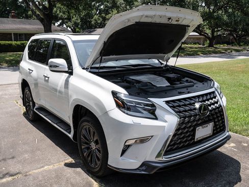 Used 2023 Lexus GX 460 Luxury w/ Sport Design Package AWD/4WD image 15