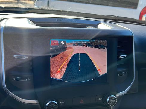 Used 2024 RAM 2500 Big Horn w/ Bed Utility Group image 34