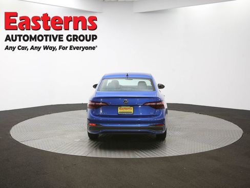 Used 2024 Volkswagen Jetta SE image 35