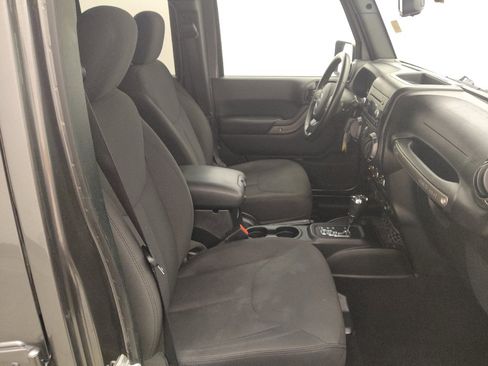 Used 2018 Jeep Wrangler Unlimited Sport S AWD/4WD image 21