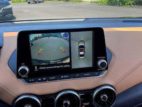 Used 2025 Nissan Sentra SV w/ SV Premium Package image 19