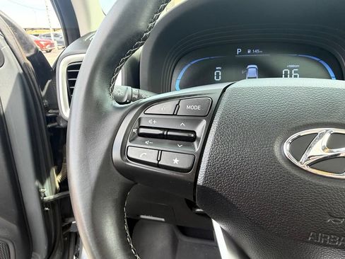 Used 2024 Hyundai Venue SEL FWD image 33