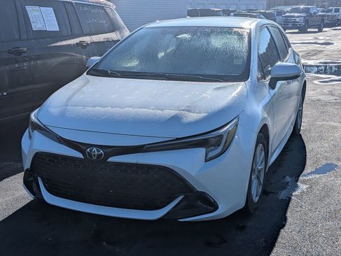 Used 2023 Toyota Corolla SE image 3