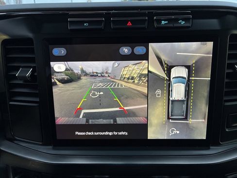 Used 2023 Ford F250 Lariat w/ FX4 Off-Road Package image 17