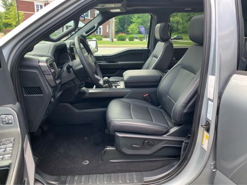 Used 2025 Ford F150 Lariat AWD/4WD image 10