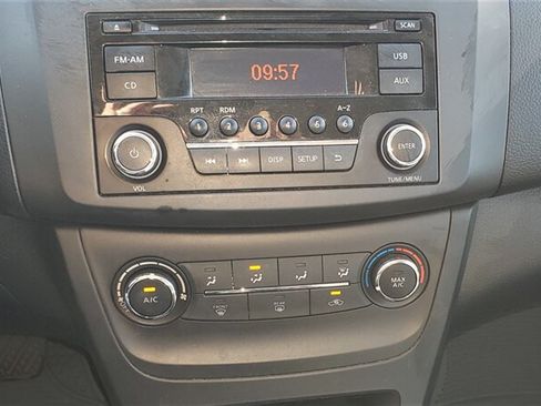 Used 2017 Nissan Sentra S FWD image 11