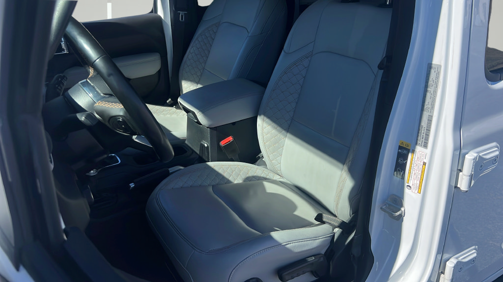 Used 2021 Jeep Wrangler Unlimited Sahara AWD/4WD image 14