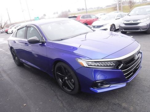 Used 2022 Honda Accord Sport image 6
