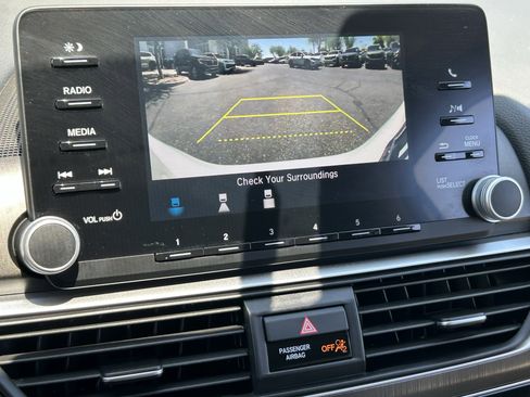 Used 2019 Honda Accord LX image 22
