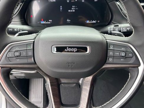 New 2026 Jeep Grand Cherokee L 2WD image 18