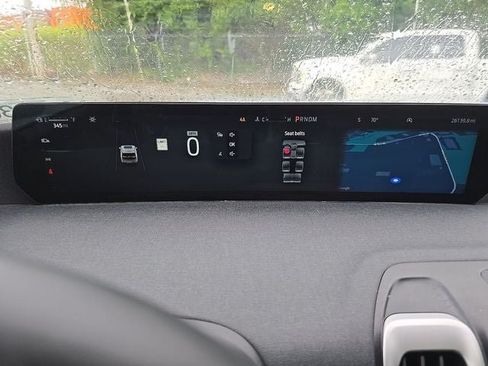 Used 2025 Ford Expedition Active AWD/4WD image 23