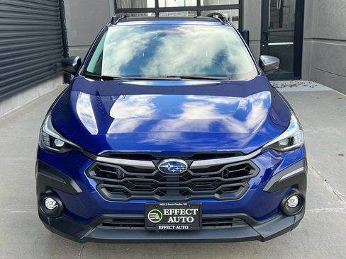 Used 2024 Subaru Crosstrek 2.5i Limited w/ Crosstrek Mirror Package image 4