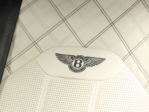 Used 2021 Bentley Bentayga w/ First Edition Specification AWD/4WD image 69