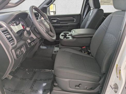 New 2026 RAM 2500 Big Horn AWD/4WD image 4