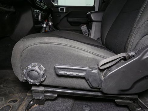 Used 2023 Jeep Wrangler Sport S image 36